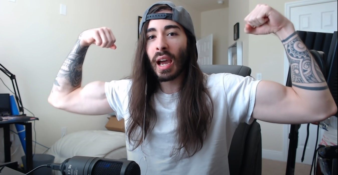 MoistCr1TiKaLs Rise to Fame: Income, Net Worth & Twitch Career