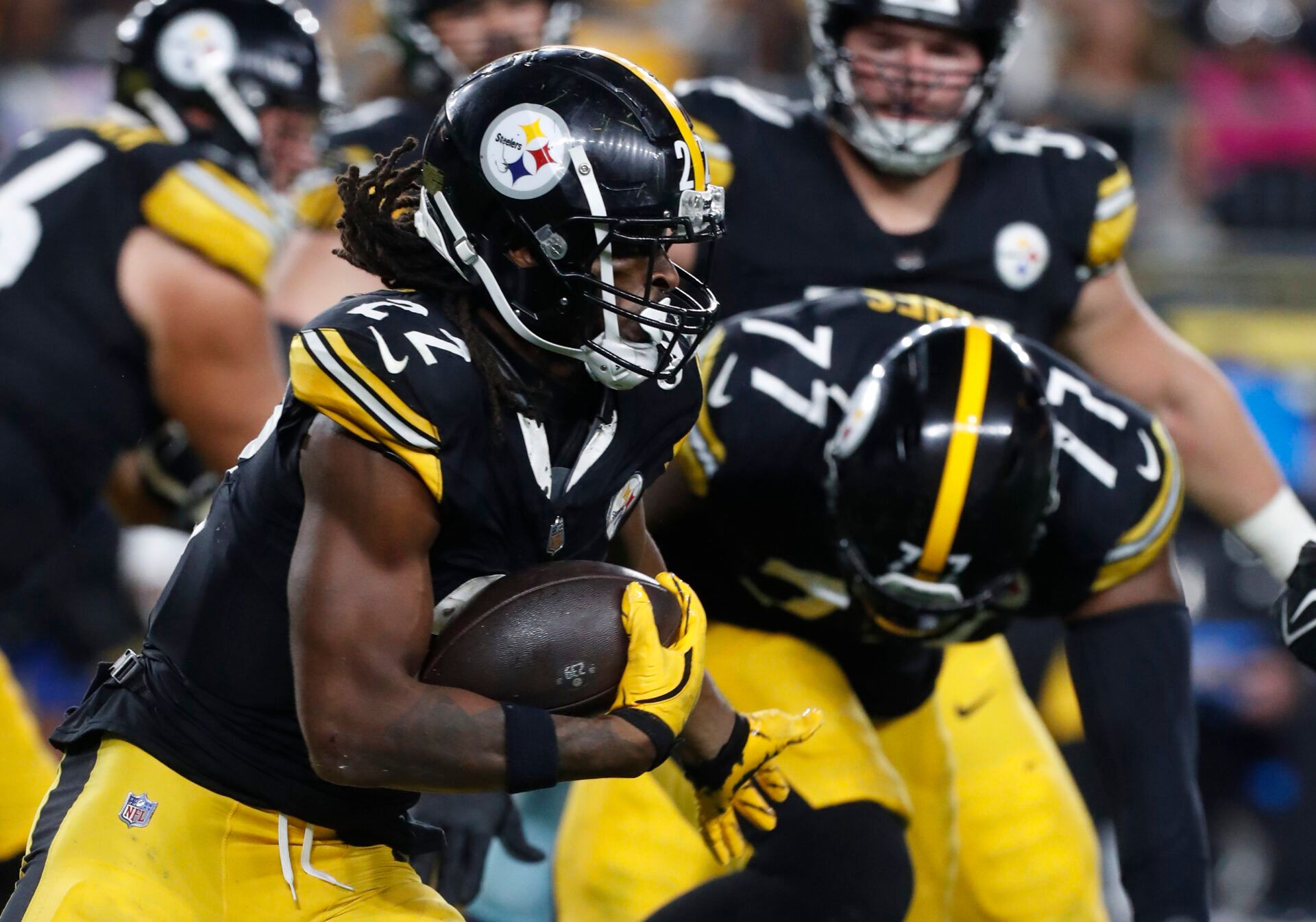 Najee Harris Fantasy Outlook: Is He a Must-Start Player in Your Lineup This Week?