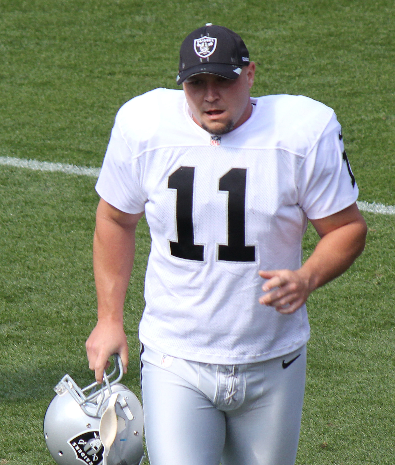 Janikowski Kicker: Why Was He So Unique? (Skills That Set Him Apart)